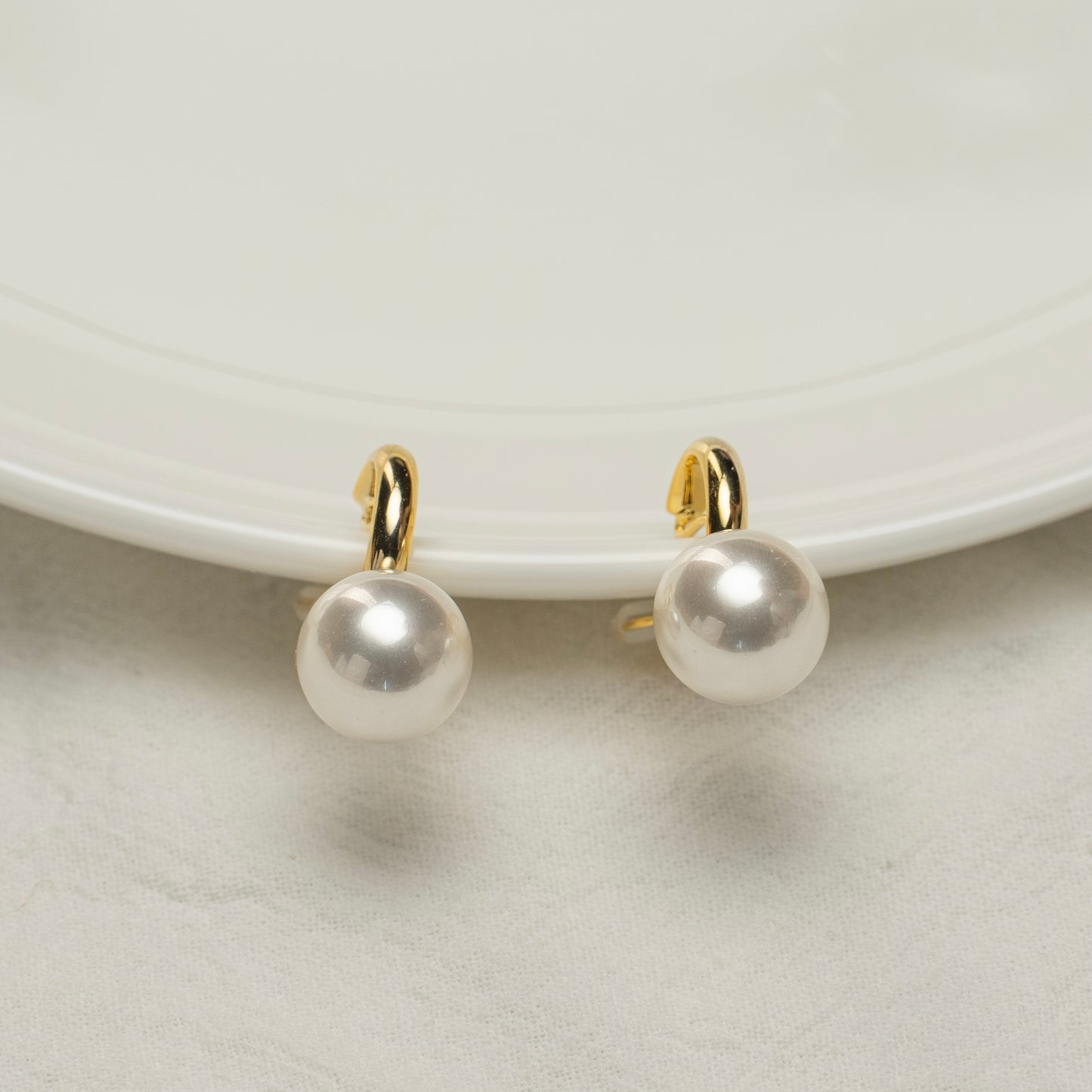 Classic Pearl Clip-On