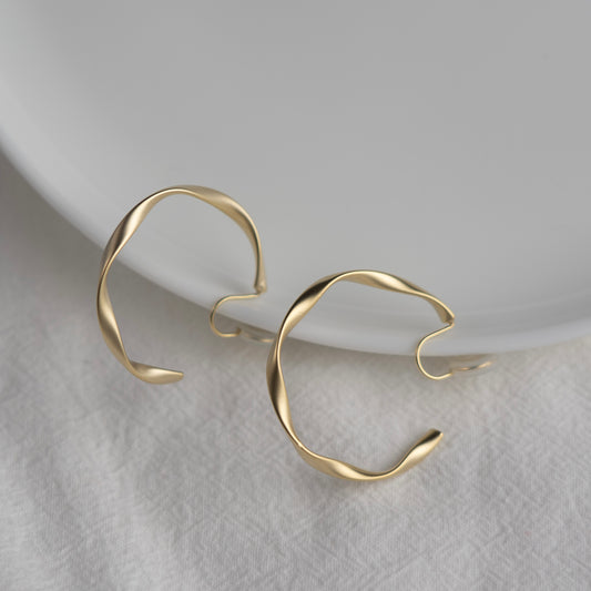 Matte Gold Hoop Clip-On