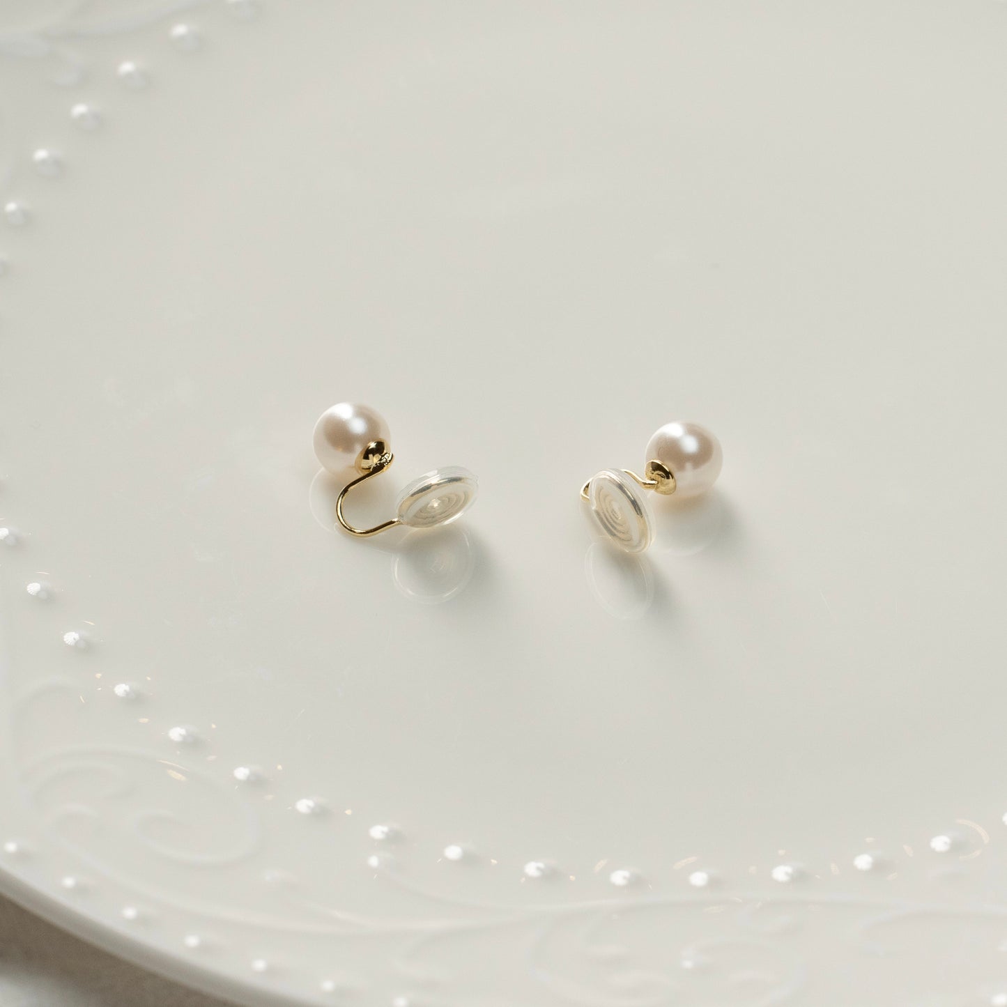 8/10/12/14mm Pearl Clip On
