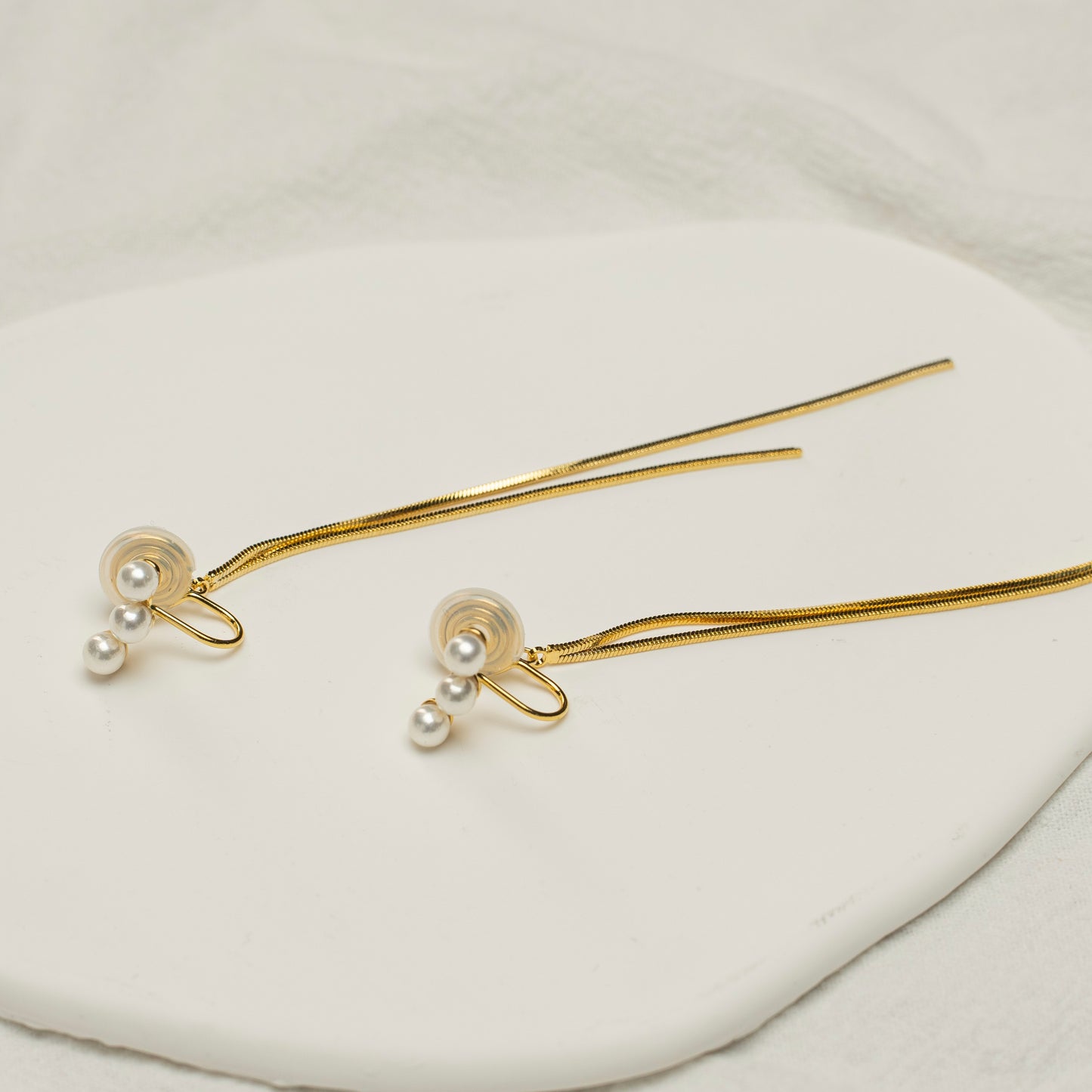 Long Chain Pearl Clip-On